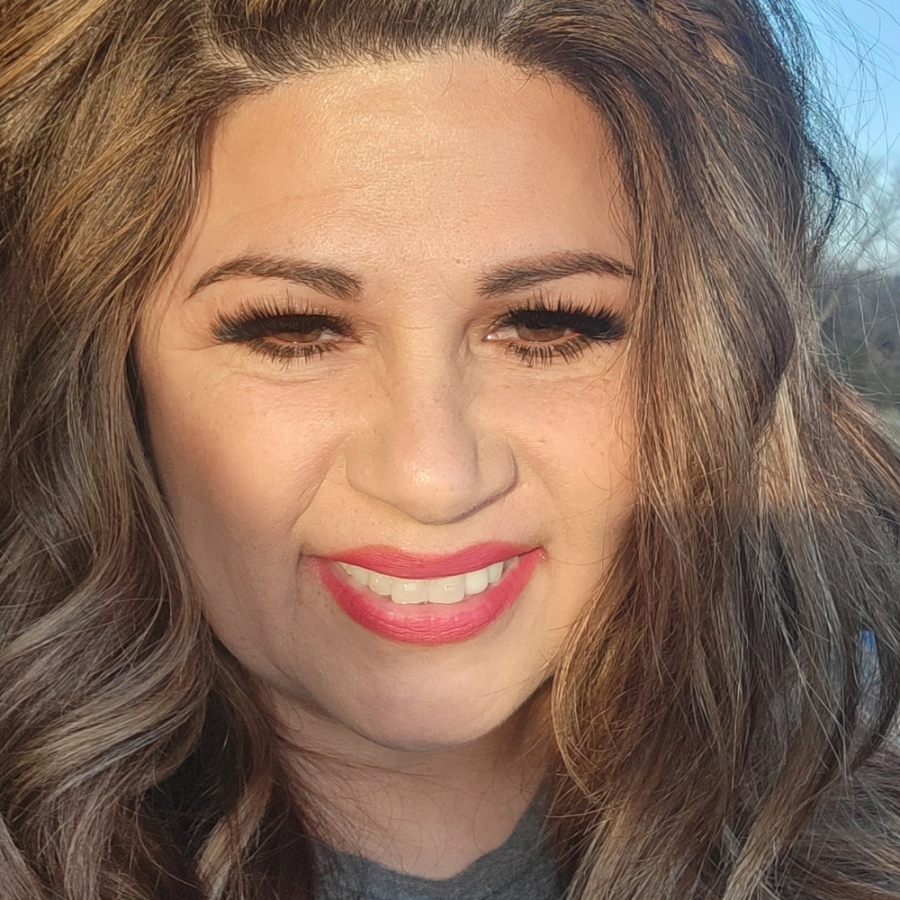 Meet your Posher, Nora